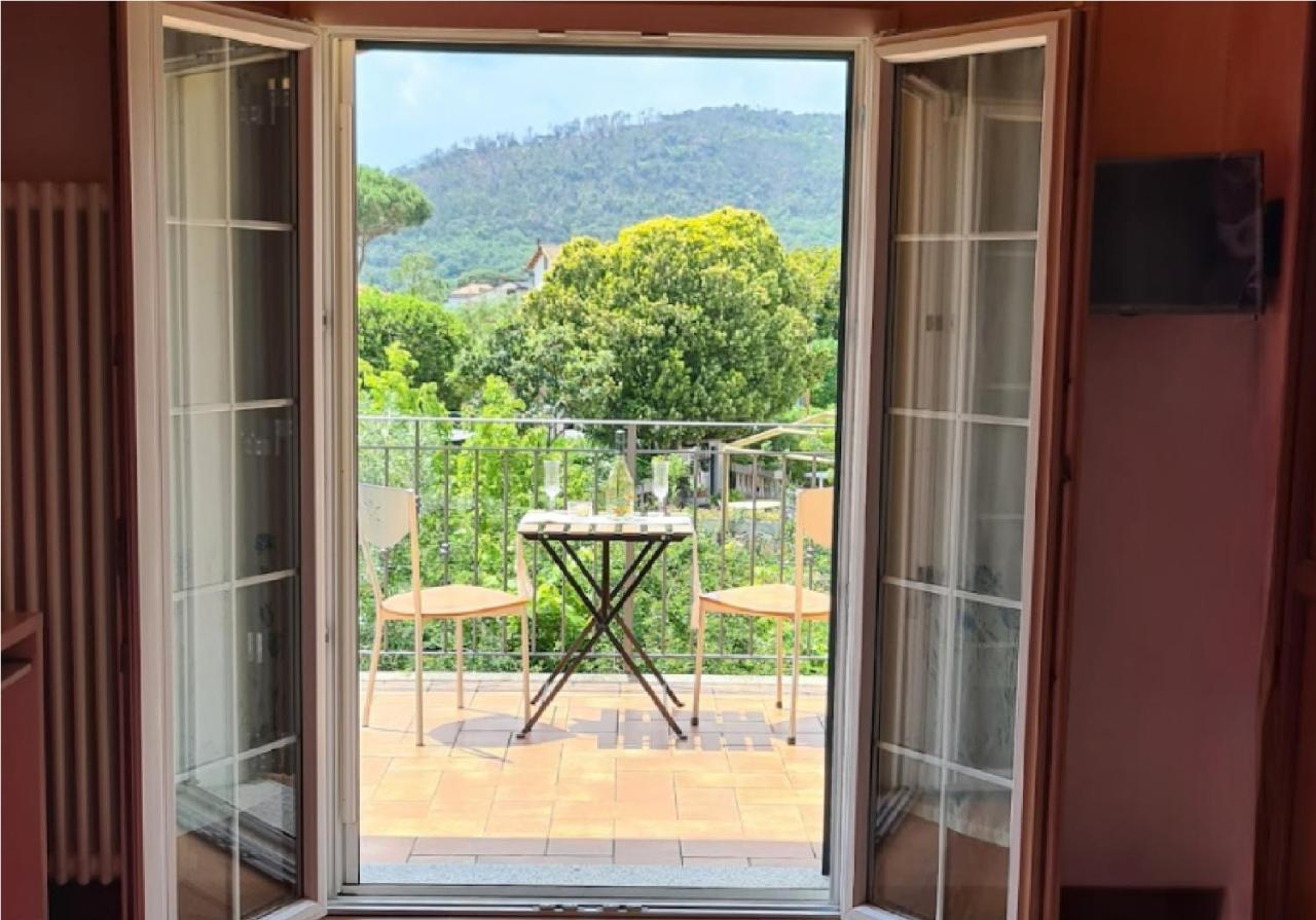 La Terrazza Sui Limoni - Suite Degli Ospiti - Mare, Escursioni A Piedi O Bike, Falesie Per Arrampicate Cisano sul Neva Extérieur photo